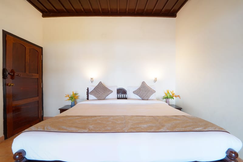 Vembanad House | Lakeside Heritage 4-Bedroom Retreat with Garden & Outdoor Sitting Area – photo 13