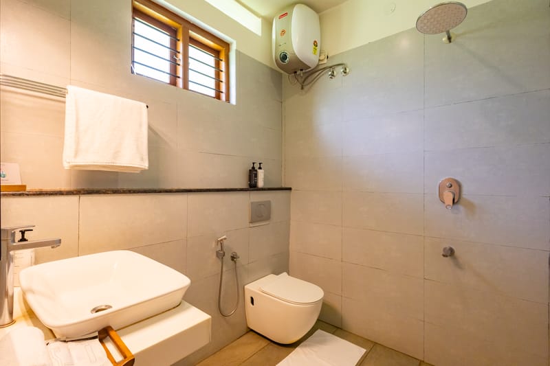 Avocado Cottages Executive Room | Pet-friendly Stay With Private Patio & Common Garden Amid Avocado & Coffee Estate Plantation – photo 10