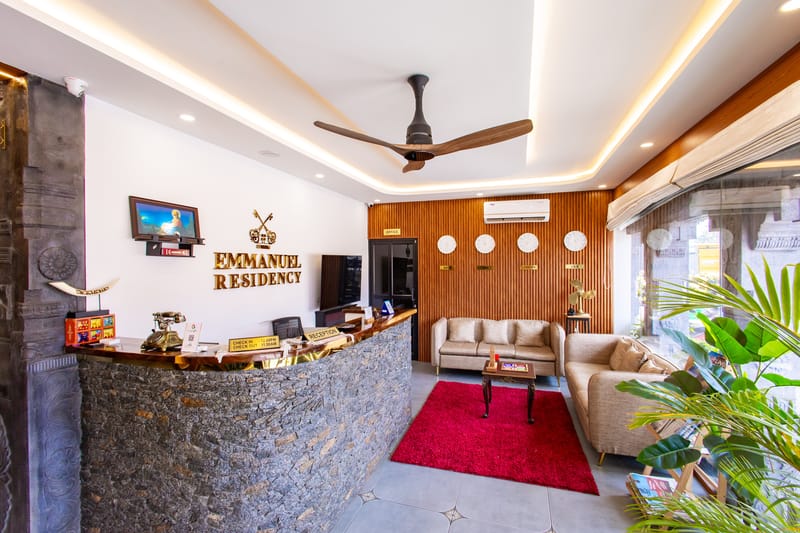 Emmanuel Residency | Deluxe Stay, Close to Metro Station, Lulu Mall & arine Drive, Kochi – photo 2