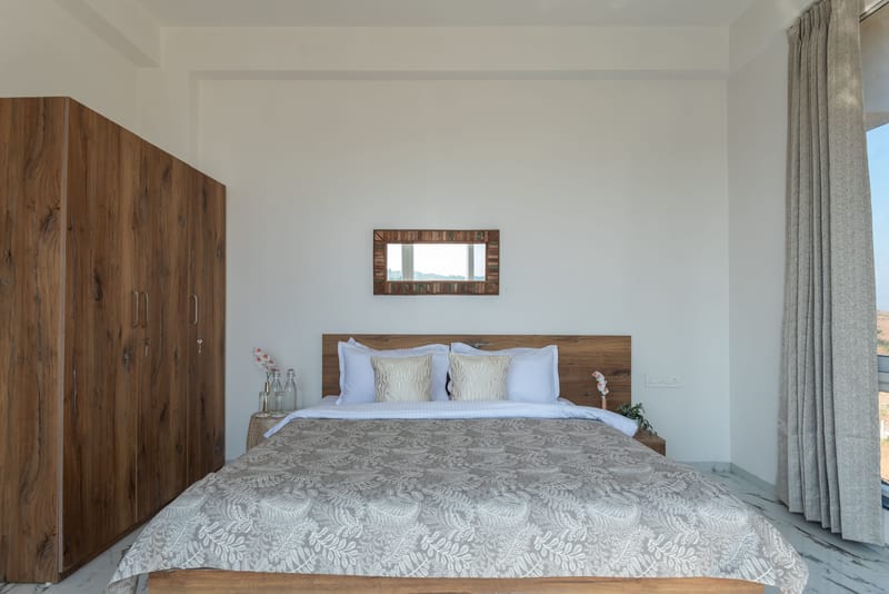 White House | 4-BHK Villa With panoramic Hill Views, Glass Room, Outdoor Pool & Dam nearby – photo 29