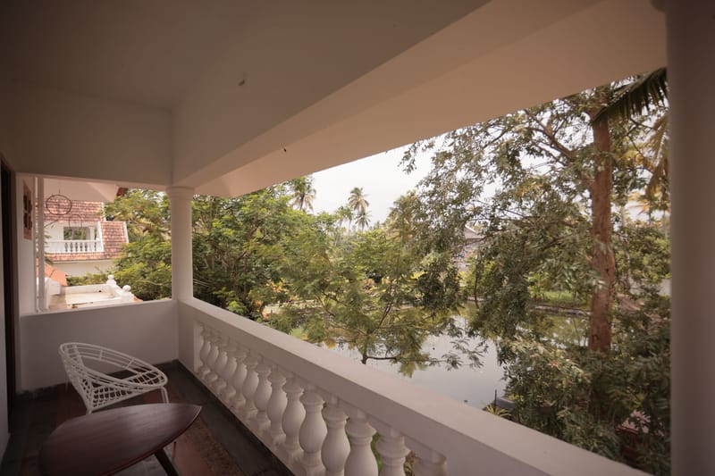 Palliath House | 1 Pond-facing Room with Shared Lawn, Patio and Ponds | Proximity to the Beach, Ocean, and Estuary – photo 32