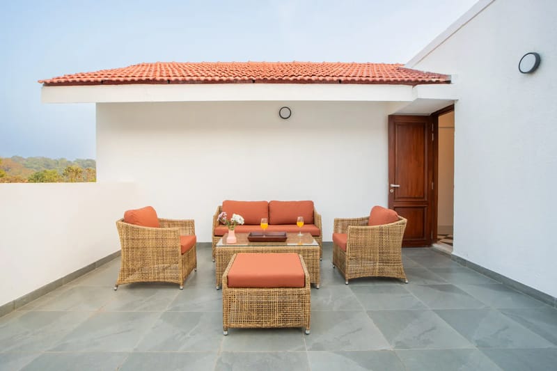 Villa Paraíso | Luxe Pet-friendly 4-BHK Villa With Pvt Pool, Bar, Lift & Scenic Hill Vistas – photo 9
