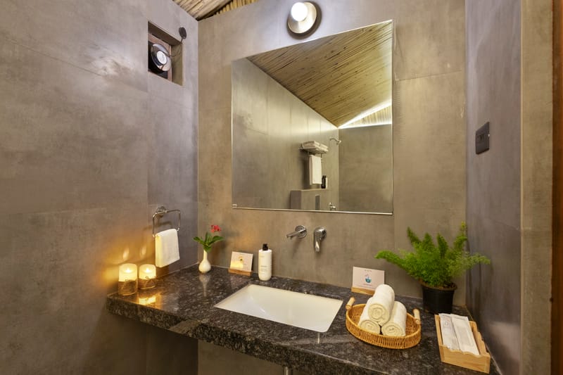 Timber Premium Suite | Pet-friendly Bamboo Cottage with Pvt Verandah, Lounge & Shared Outdoor seating & Restaurant – photo 22