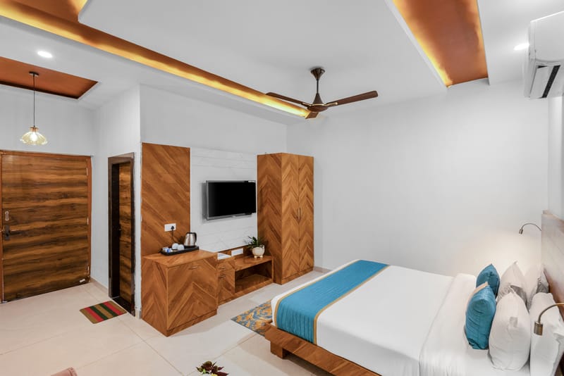 Krishna Serenity Villa | Pet-friendly 7-BHK Farmhouse with Private Pool, Gazebo and Garden, & Rajasthani Dhani – photo 34
