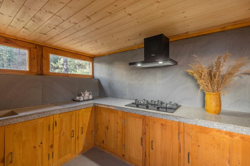 Everly | Pet-friendly Traditional 1-Bedroom Retreat With Attic, Sauna & Garden – photo 13