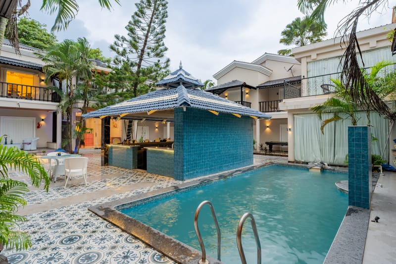 Emperor Ozran Elite Room With A Balcony & A Bathtub | Premium Retreat With Shared Pool, Restro & Bar | Near Famous Beaches – photo 20