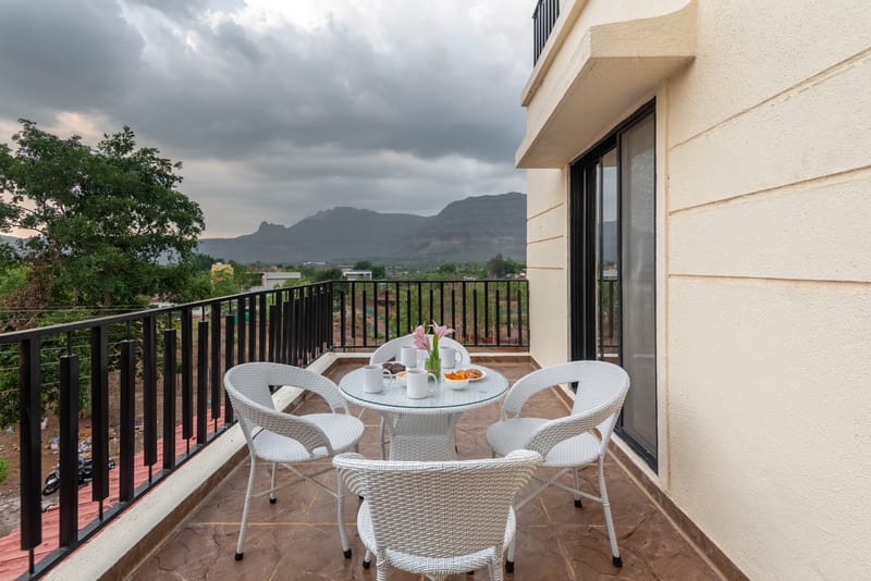 Ansh Villa | 4BHK Private Pool Retreat with Turf & Garden | Near Sahyadri Waterfall – photo 8