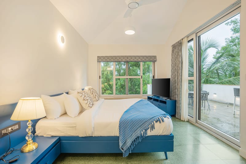 Casa Del Mar | Elegant 4-BHK Villa with Pool, Bars, TV Lounge, Gazebo & Terraces – photo 18