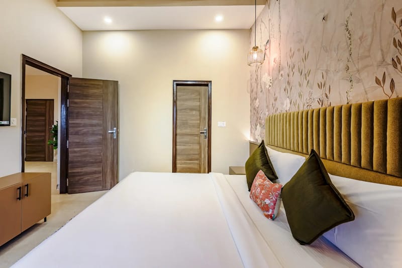 Veera Marina | Charming 3-BHK Apt Near Candolim Beach With Common Pools & Lift  – photo 34
