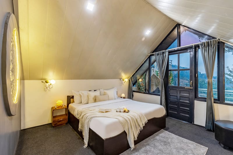 Interstellar ~ Deluxe Suites – photo 12