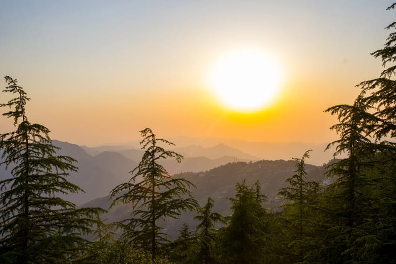 Hill Top Farmstead | Heritage 3-BHK English-Style Villa With Balcony, Gazebo & Stunning Hill Views – photo 40