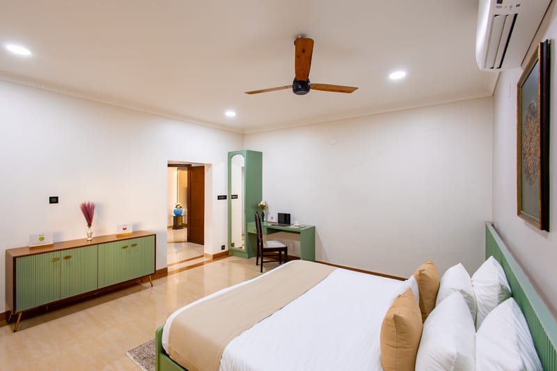 Valiyaveetil Mansion | 5-BHK Mansion With Private Pool, Home Theatre, Garden & Lift | Near New Marine Drive – photo 43