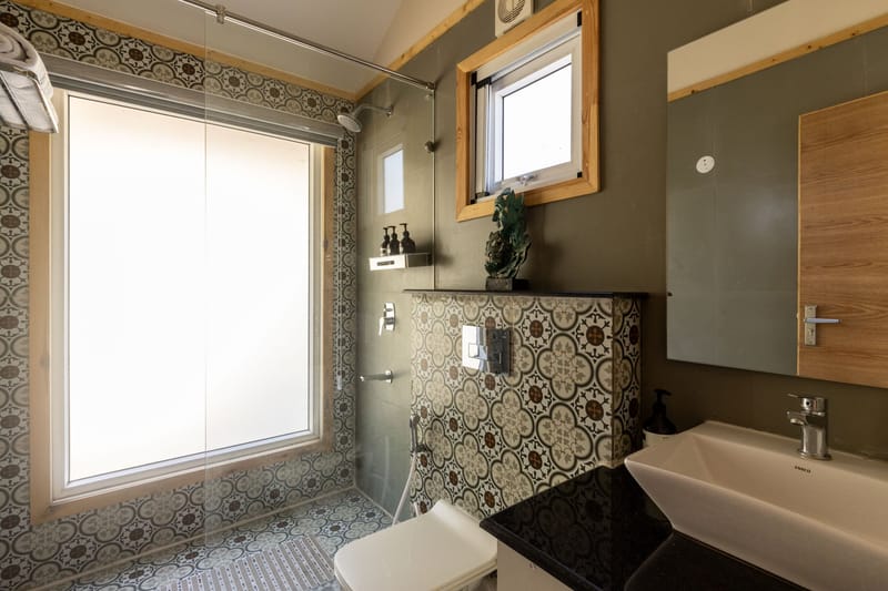 Juniper w/ Private Jacuzzi @ Sirmour Baag – photo 18