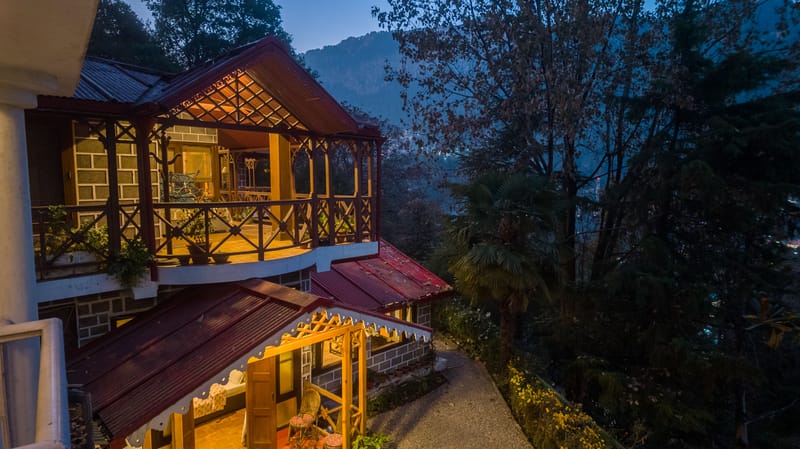 The Hive Cottage Kipling | Serene Hillside Resort With Restaurant, & Outdoor Seating | Ample Parking – photo 7