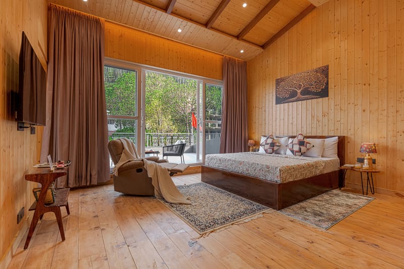 Bask and Blessings Mist | Pet-Friendly Suite With Private Scenic Balcony, Shared Jacuzzi, Spa, Garden & Gazebo – photo 10