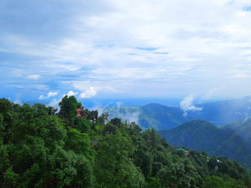 The Urban Escape Solace | 1 Deluxe Room With Hill Views – photo 3