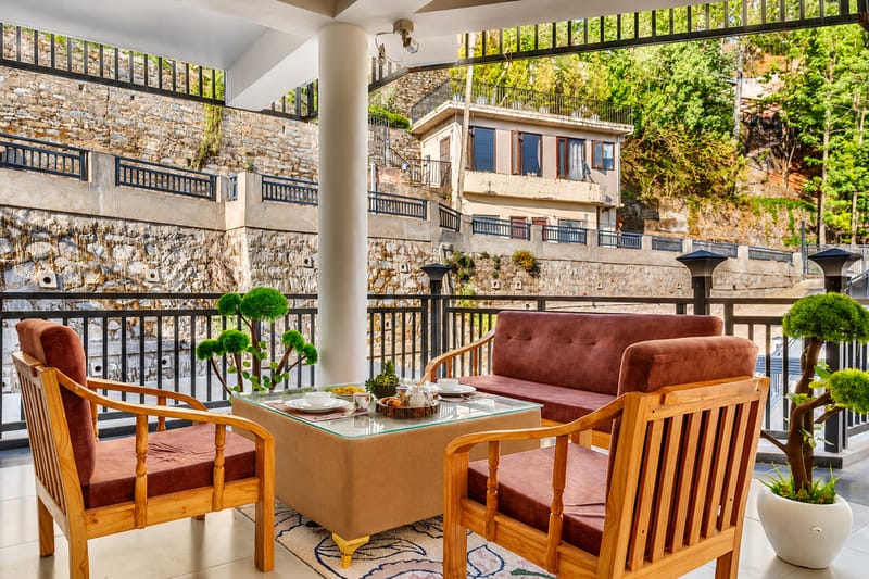 Mist & Manor Maple | Pet-friendly 6-BHK Apartment with Shared Game Zone, Outdoor Seating Areas & 360 Panoramic Views – photo 3