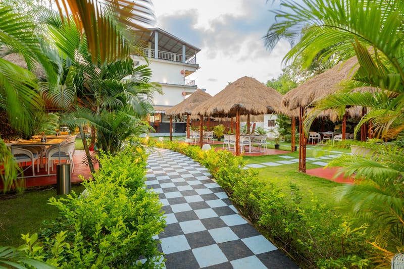 Gracias Aquora | 1-Room Retreat With Private Balcony, Shared Pool, & Restros, Close to Ashvem Beach – photo 18