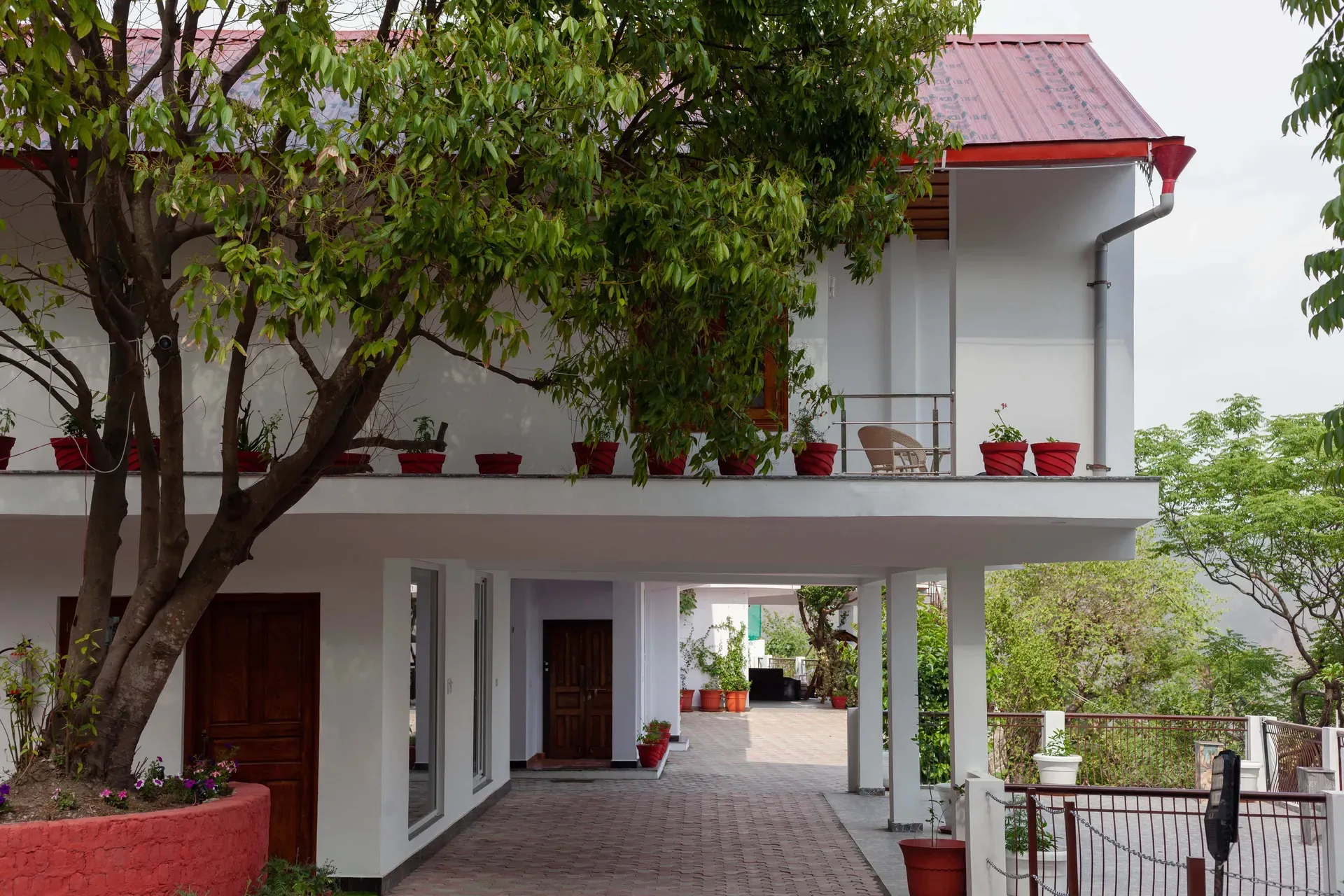 Amara Twilight | Pet-friendly 2-BHK Retreat Near Kainchi Dham With Scenic Views - Image 2