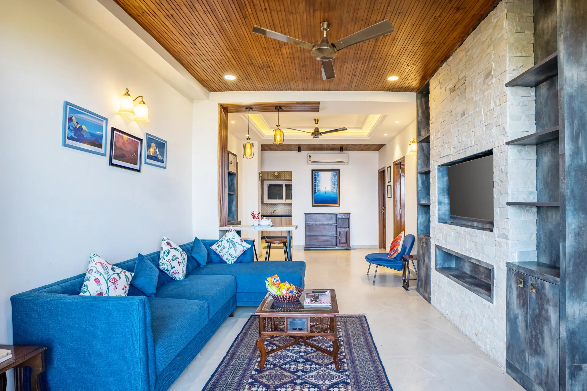 Skyline Ridge | Elegant 3-BHK Apt With Scenic Views - Image 2