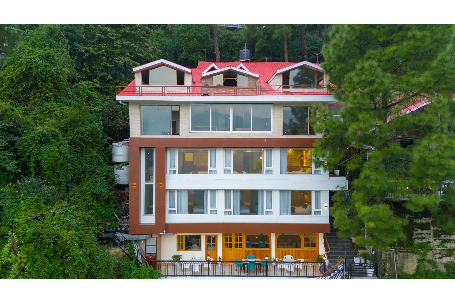 Evaara Woods Breeze | 3-BHK Retreat With Common Garden & Sitting Area