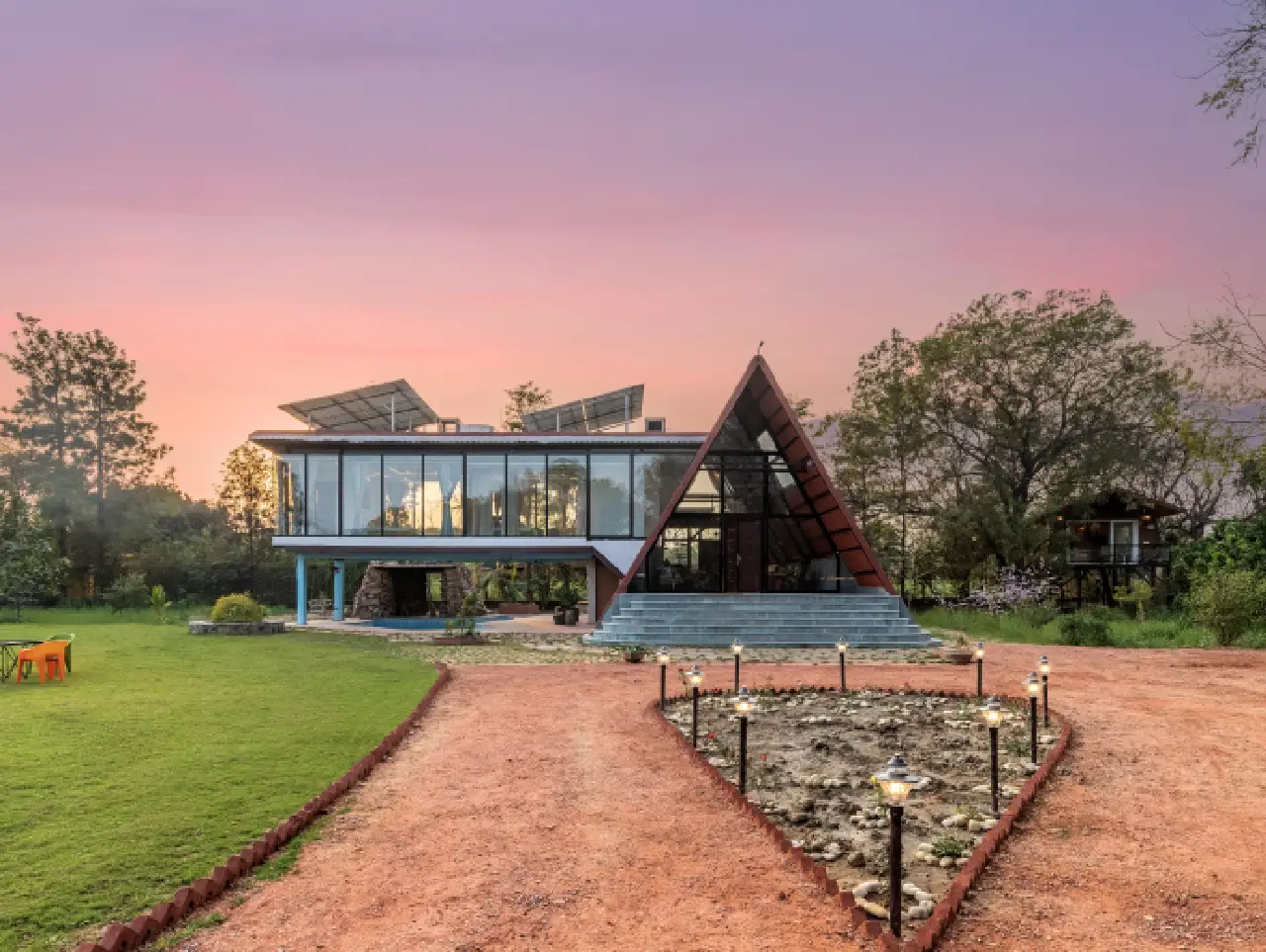 Handa’s Gateway | Pet-friendly 3-BHK Retreat With Pvt Pool & Garden