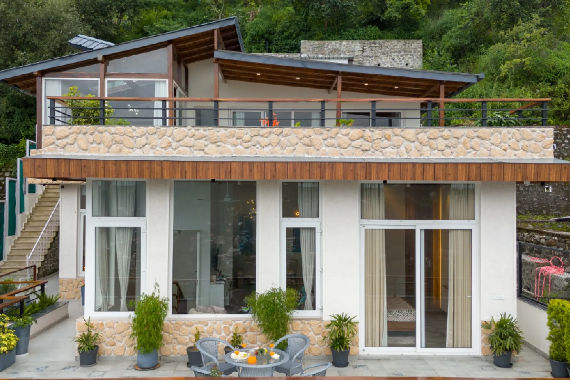 Antarmann Casa Zenith | 6-BHK | Terrace | Balcony | Lake View