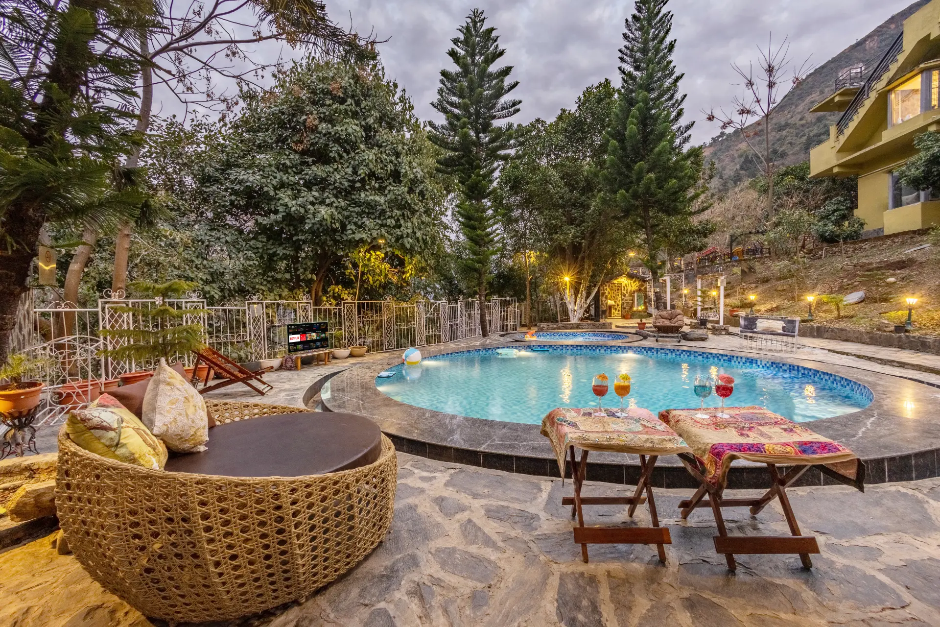 Zephyr Classic Cottage | Scenic Hill Getaway With Pool, Gym & Restaurant - Image 2