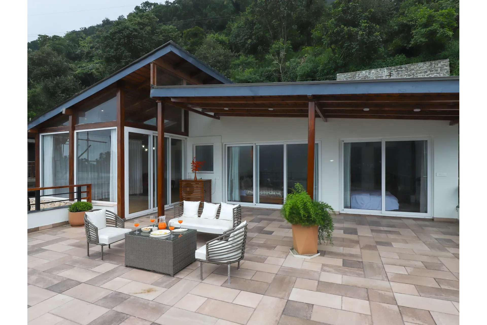  Antarmann Casa Ember | 2-BHK | Terrace | Lake View