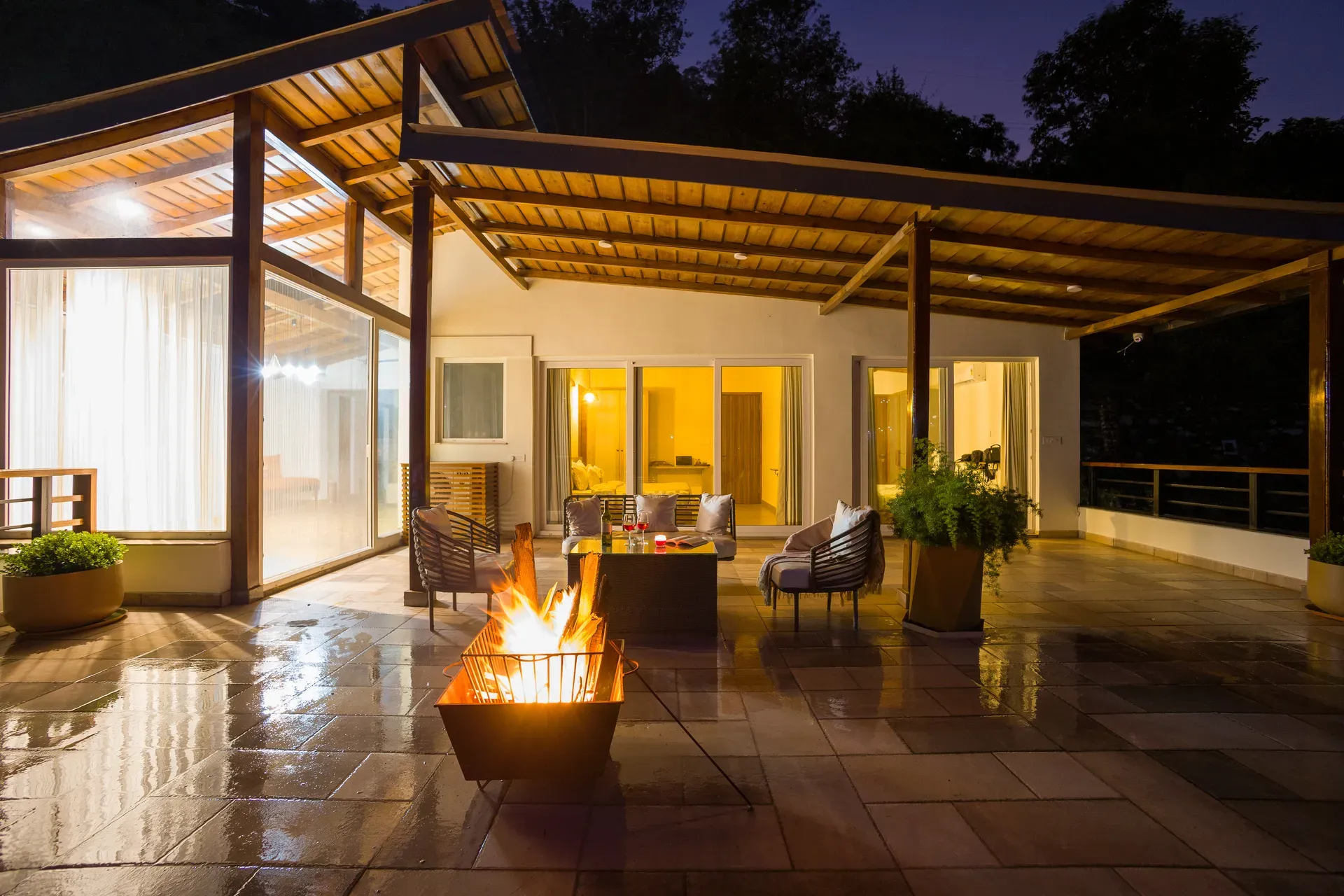 Antarmann Casa Zenith | 6-BHK | Terrace | Balcony | Lake View - Image 2