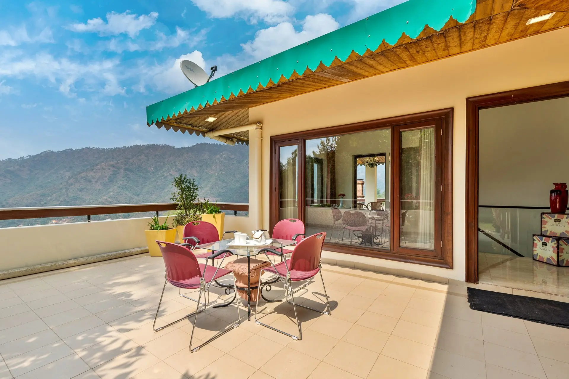 Panorama Estate - Image 2