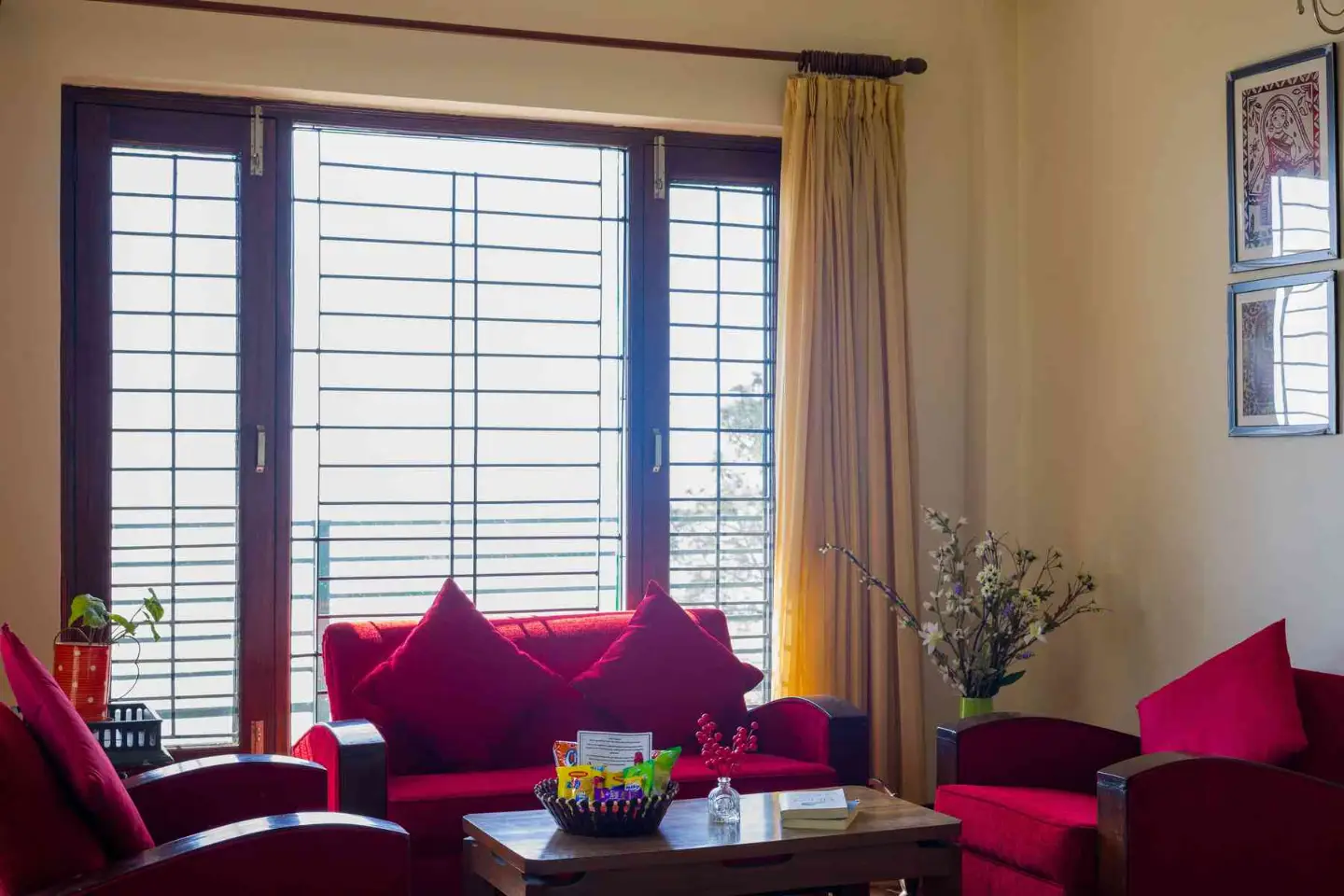 Pine View Cottage | Serene 3-BHK Himalayan Retreat with Scenic Sit-Out Areas