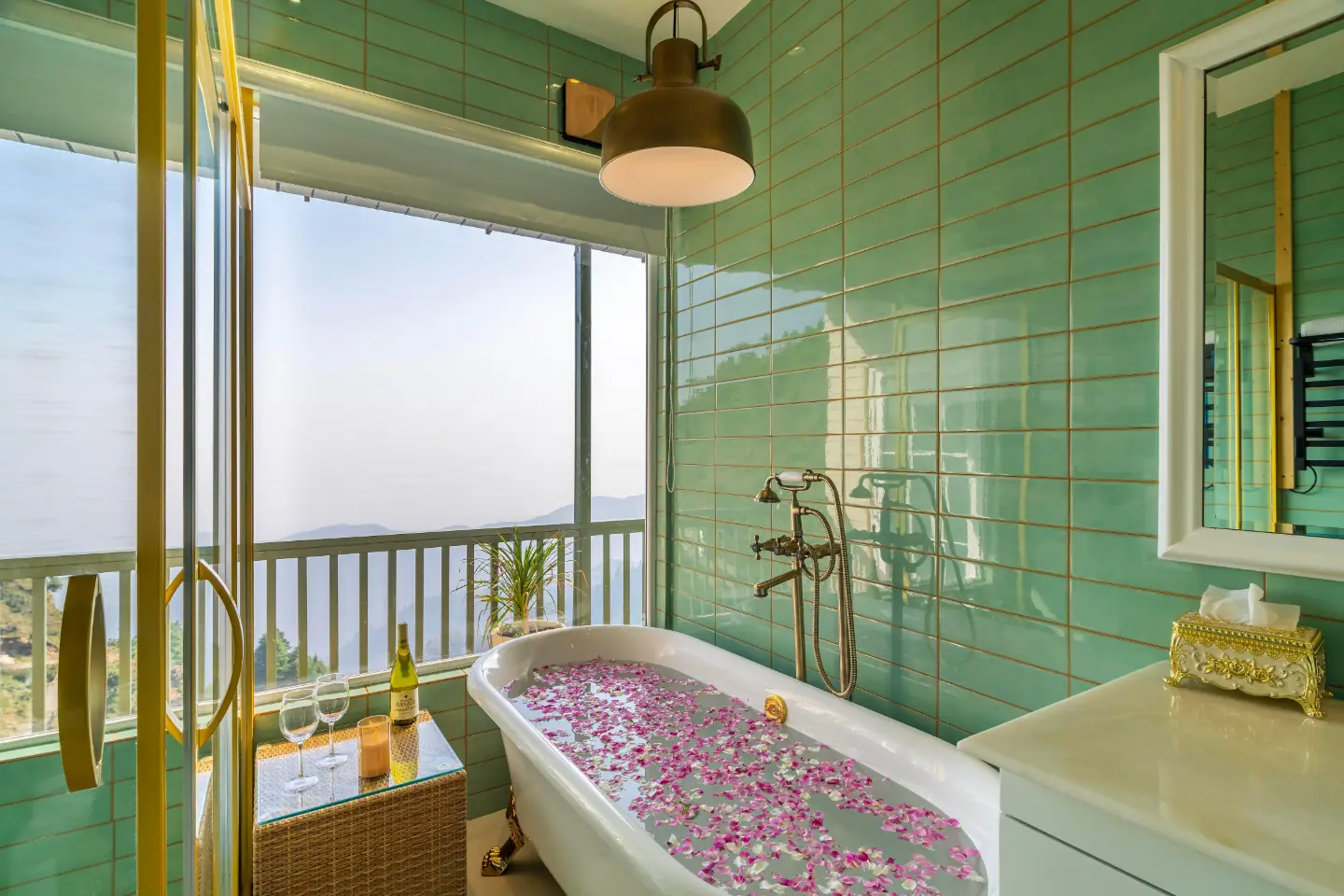 The English Country House | Victorian Suite