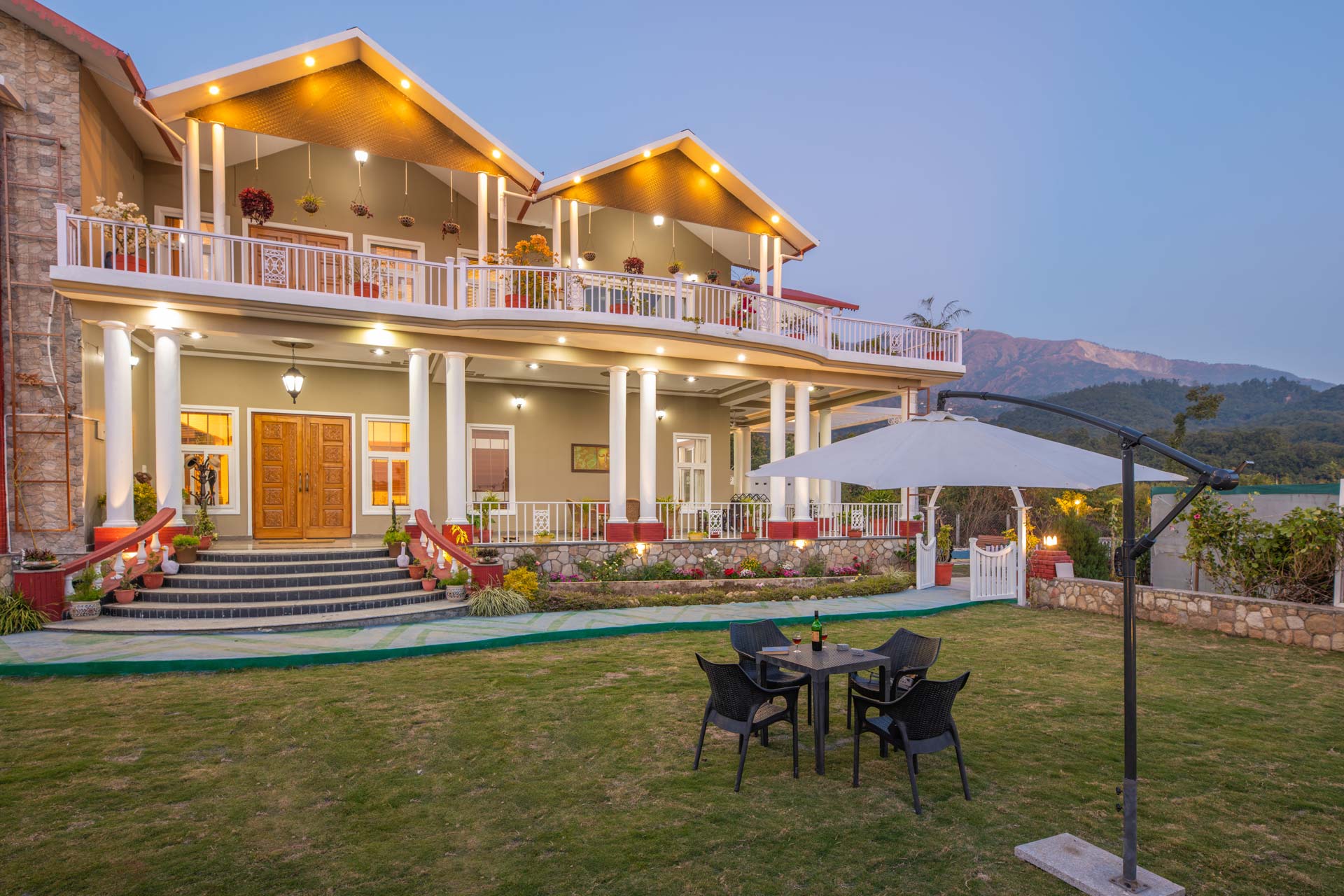 The Silver Oaks Cottage