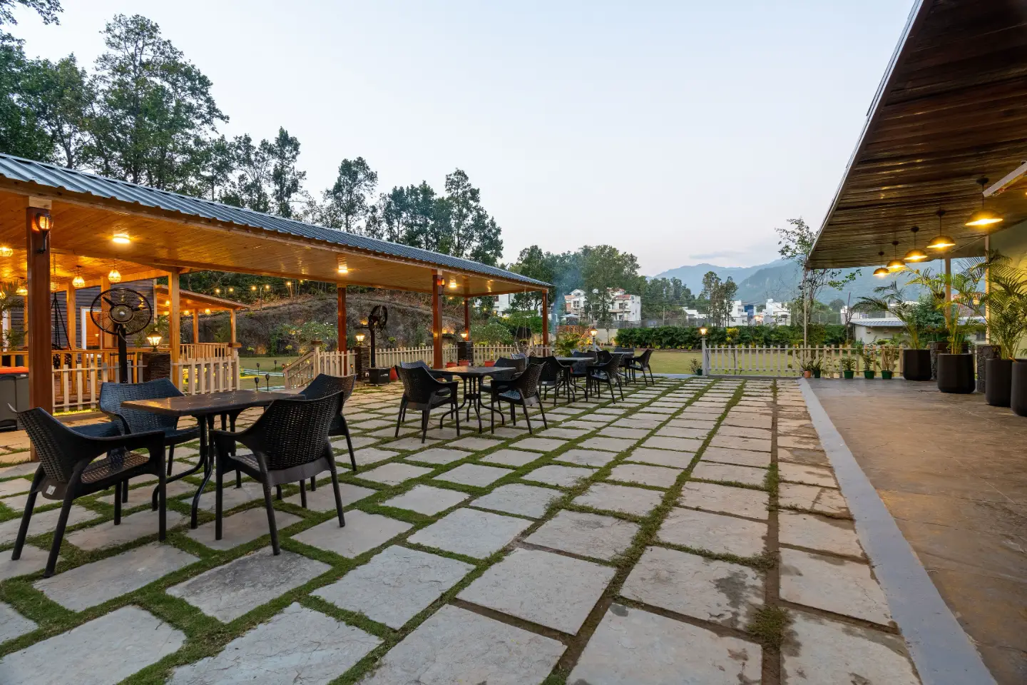 The Woods: Sal Villa