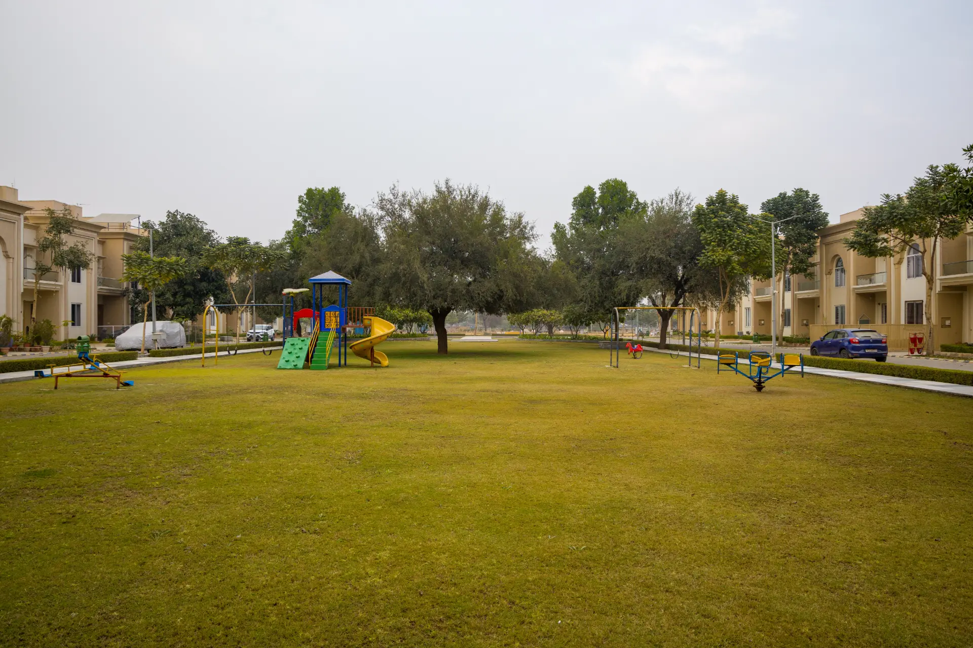 Galaxy Villa | Charming Pet-friendly 3-BHK Villa With Common Garden & Balcony - Image 5