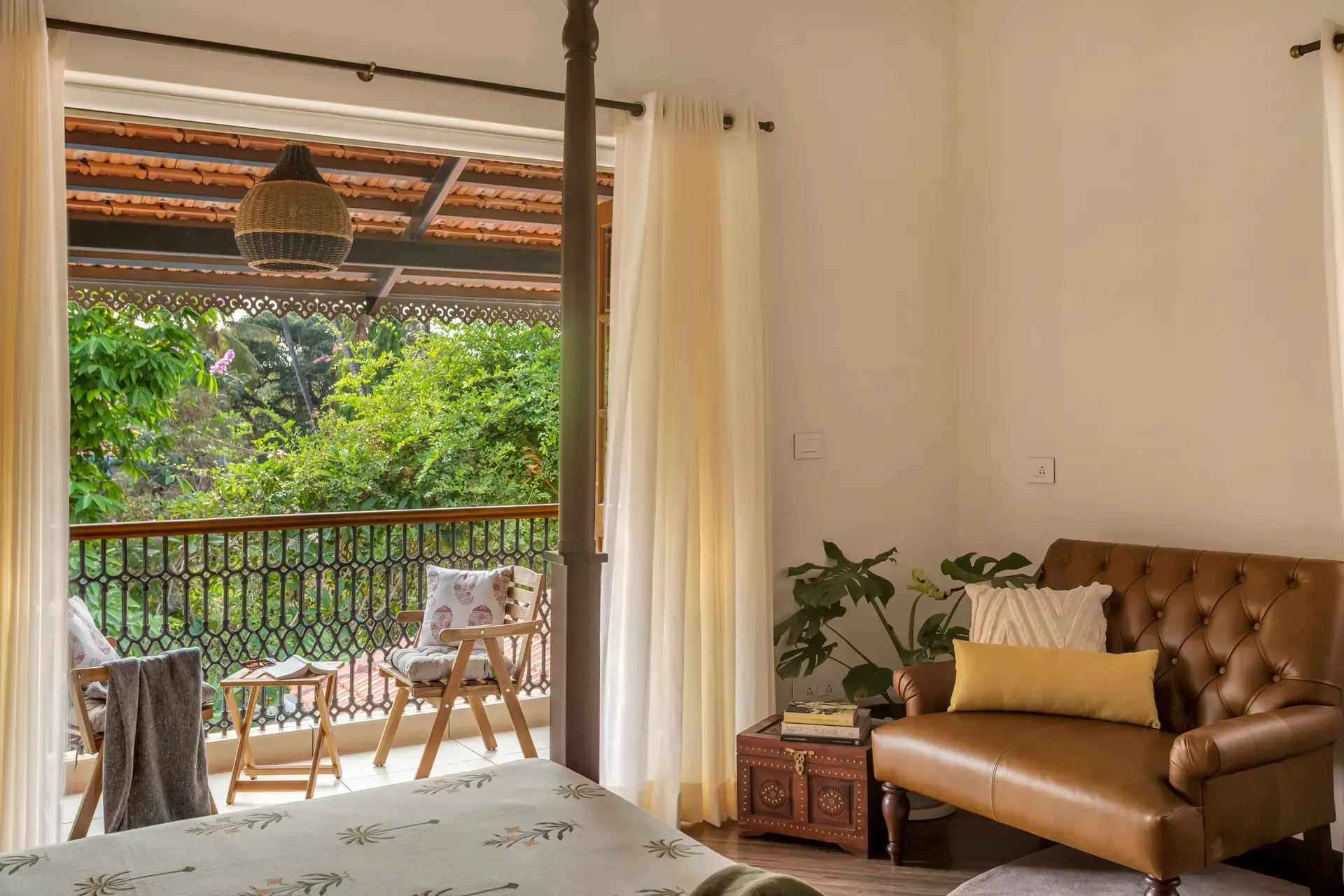 PinkSky | 4-BHK | Pvt. Pool, Bar & Gazebo