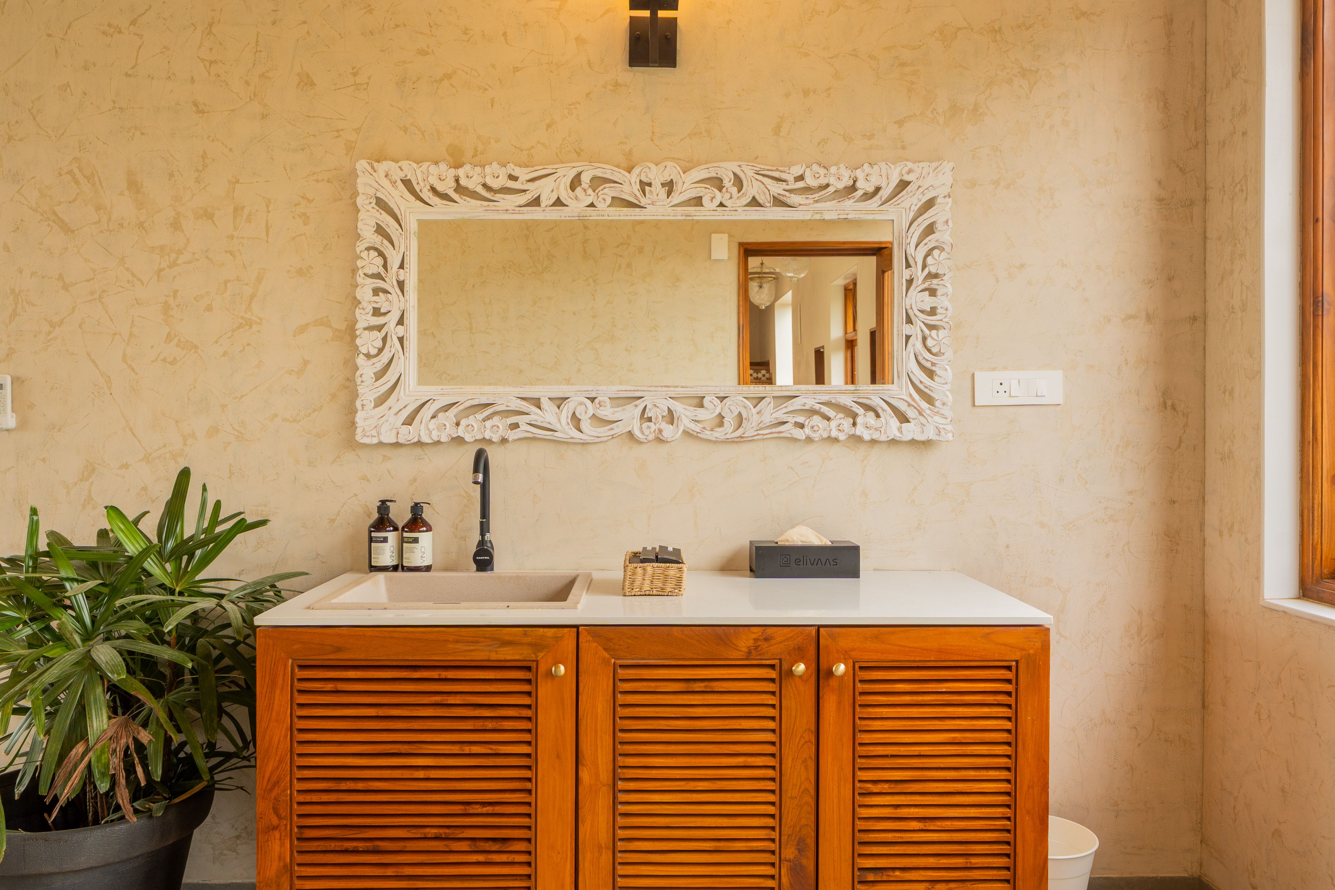 Villa Fleuve | 6-BHK Getaway By the River With Infinity Pool, Lift & Bar Lounge