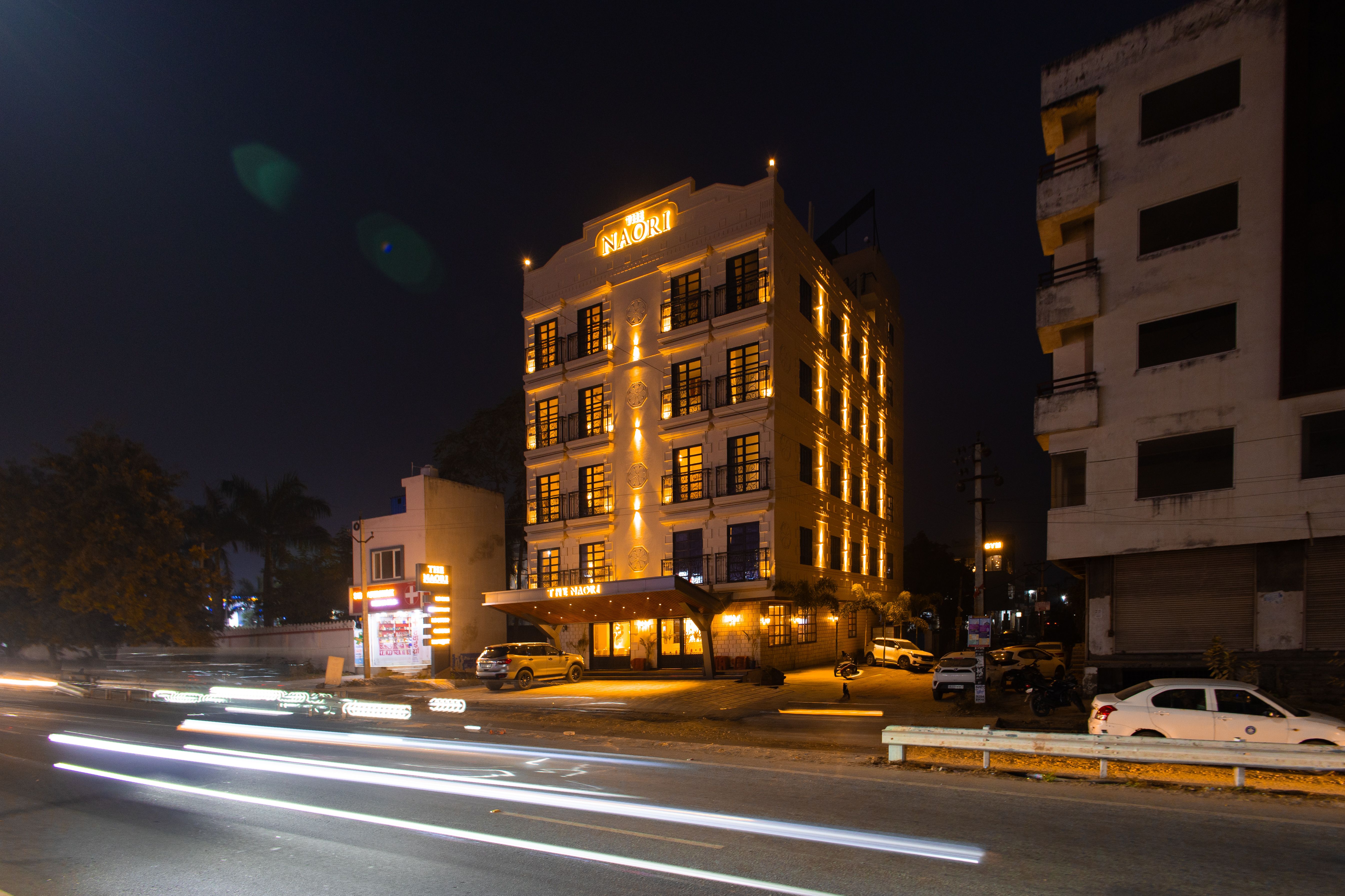 The Naori Boutique Hotel | 1 Suite With Restaurant, Garden and Lounge Space Near Major Attractions - Image 2