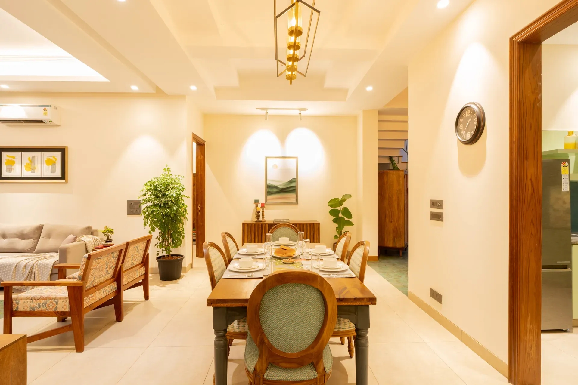 Laguna Quest | 4-BHK | Pvt Pool & Garden | Bar