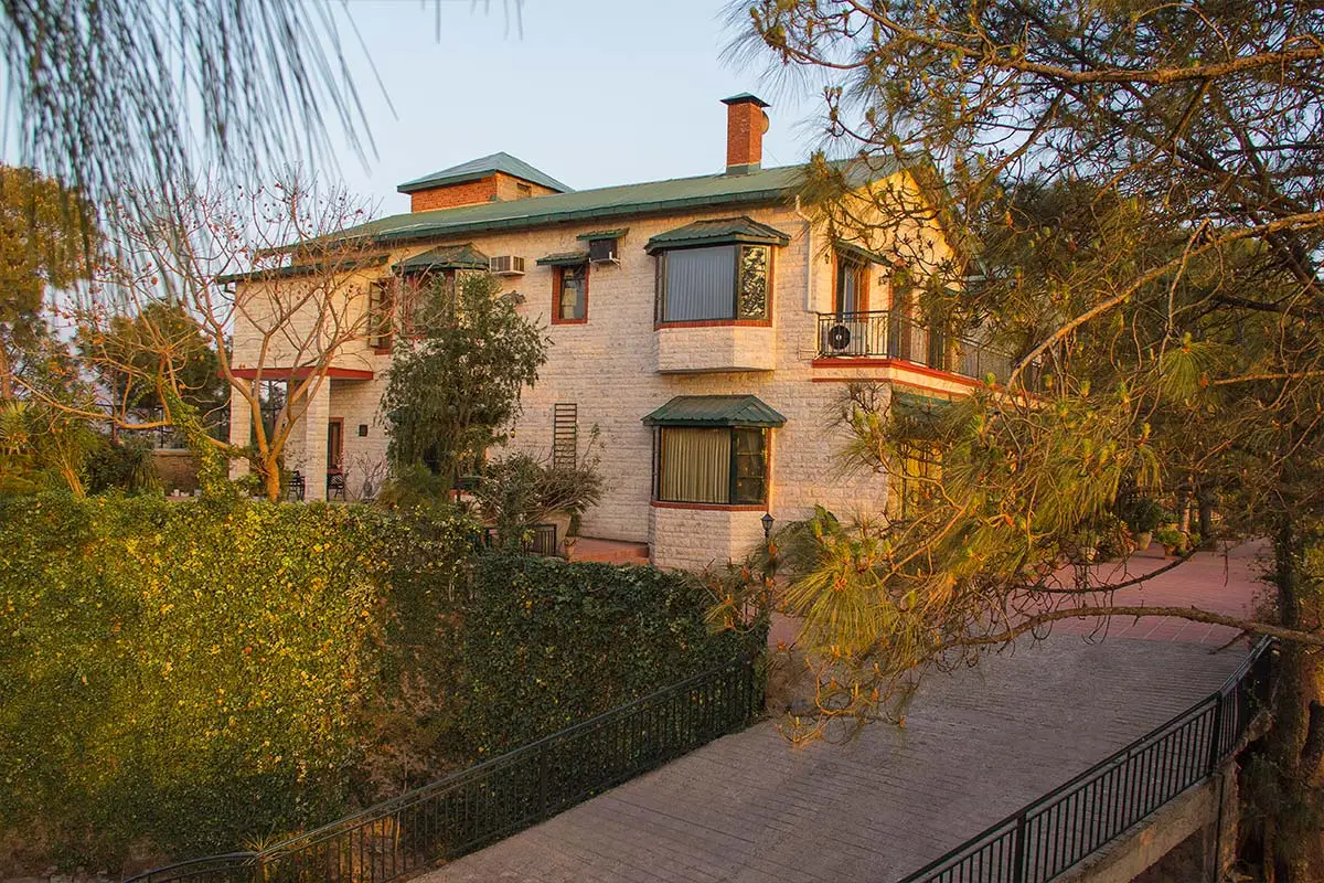 Mistair Estate
