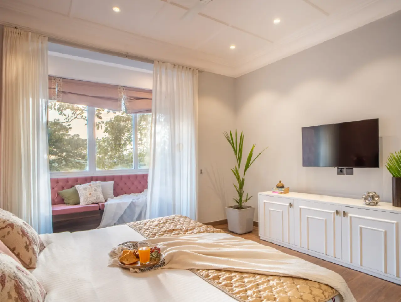 Suntuarios Casa Ivy | 4-BHK | Pvt Pool | Jacuzzi | Gazebo | Lift