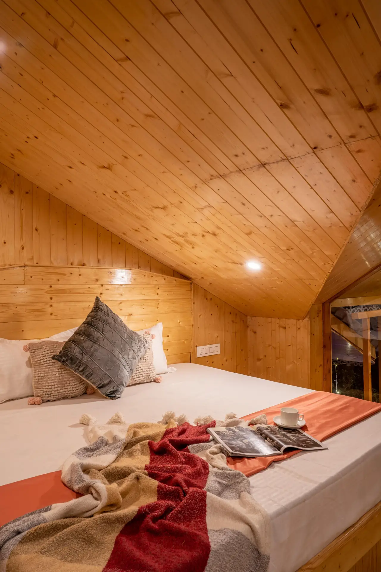 Jibhi Peaks Duplex Cottage With A Hot Tub