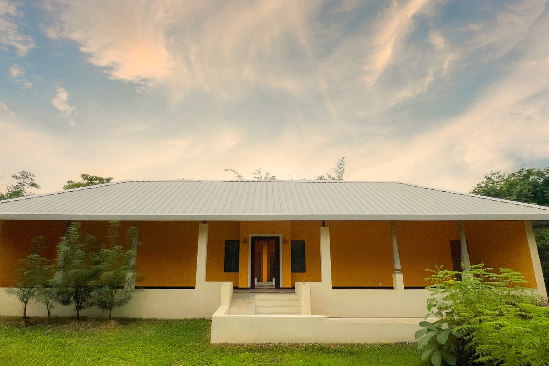 Nehamrit Courtyard Villa | Pet-friendly 4-Bedroom Villa With Outdoor Bathtub, Courtyard & Restaurant - Image 2