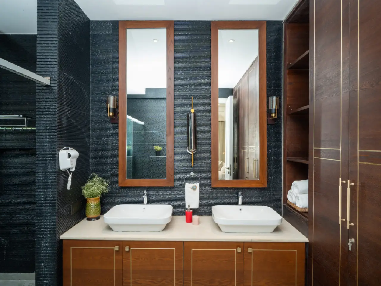 Suntuarios Casa Ivy | 4-BHK | Pvt Pool | Jacuzzi | Gazebo | Lift