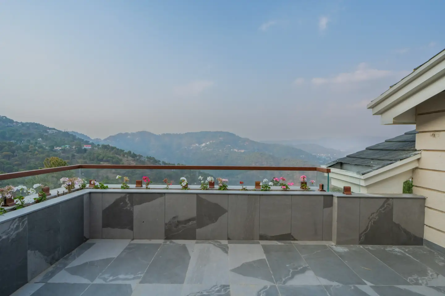 Royce Cottage | Luxe Hilltop 4-BHK Retreat With Indoor Bar, Terrace & Scenic Views