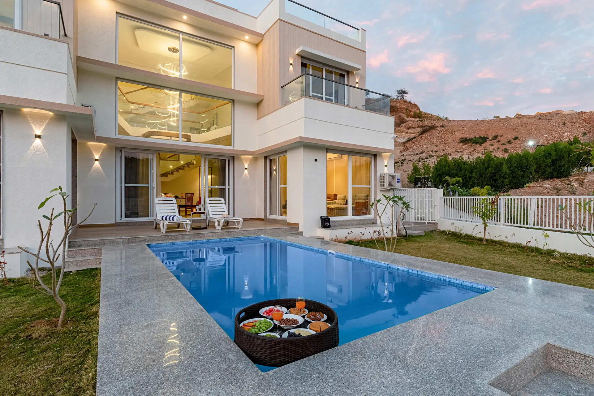 Shourya Sereno | Luxe 4-BHK Villa With Pvt Pool & Garden