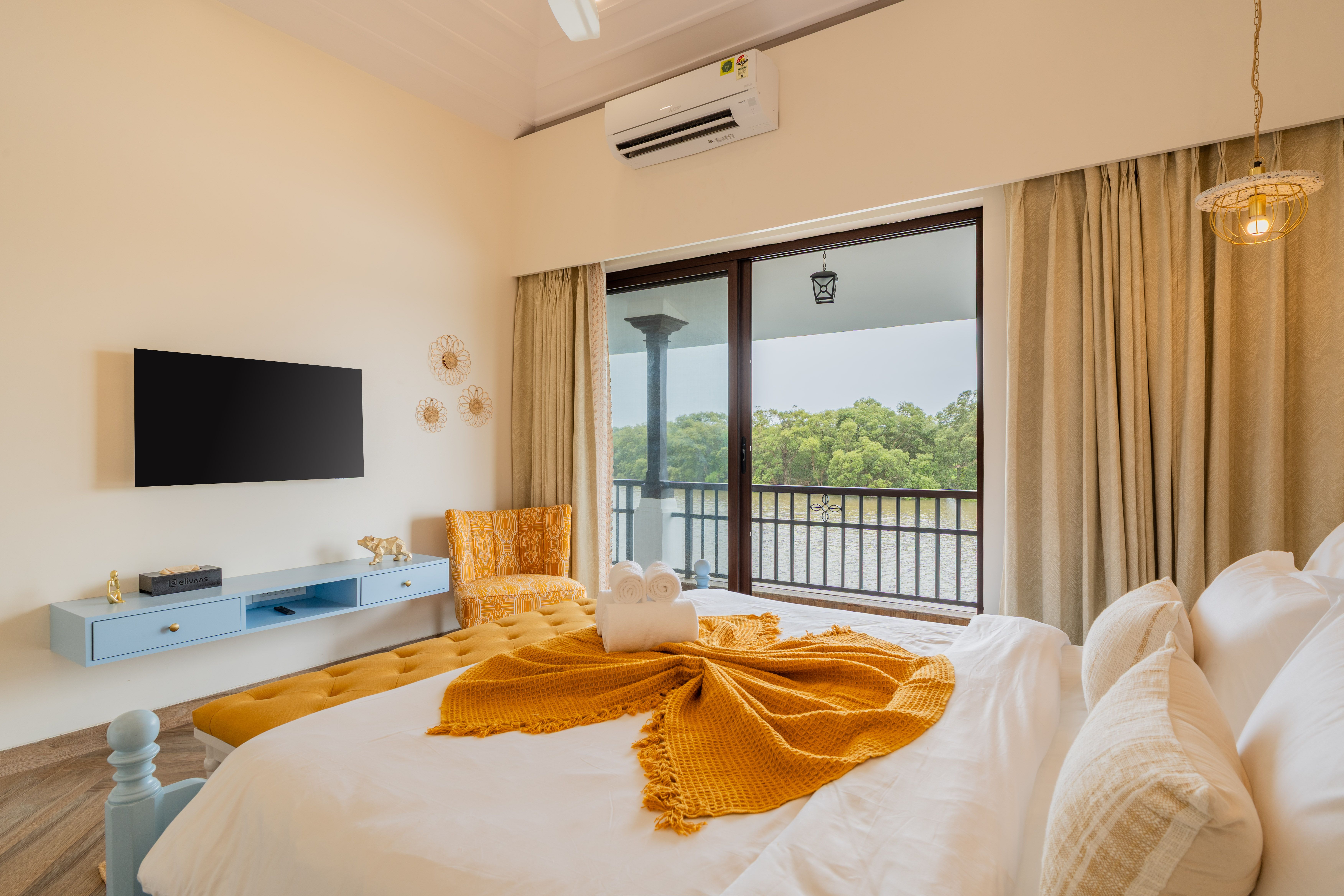 Villa Fleuve | 6-BHK Getaway By the River With Infinity Pool, Lift & Bar Lounge