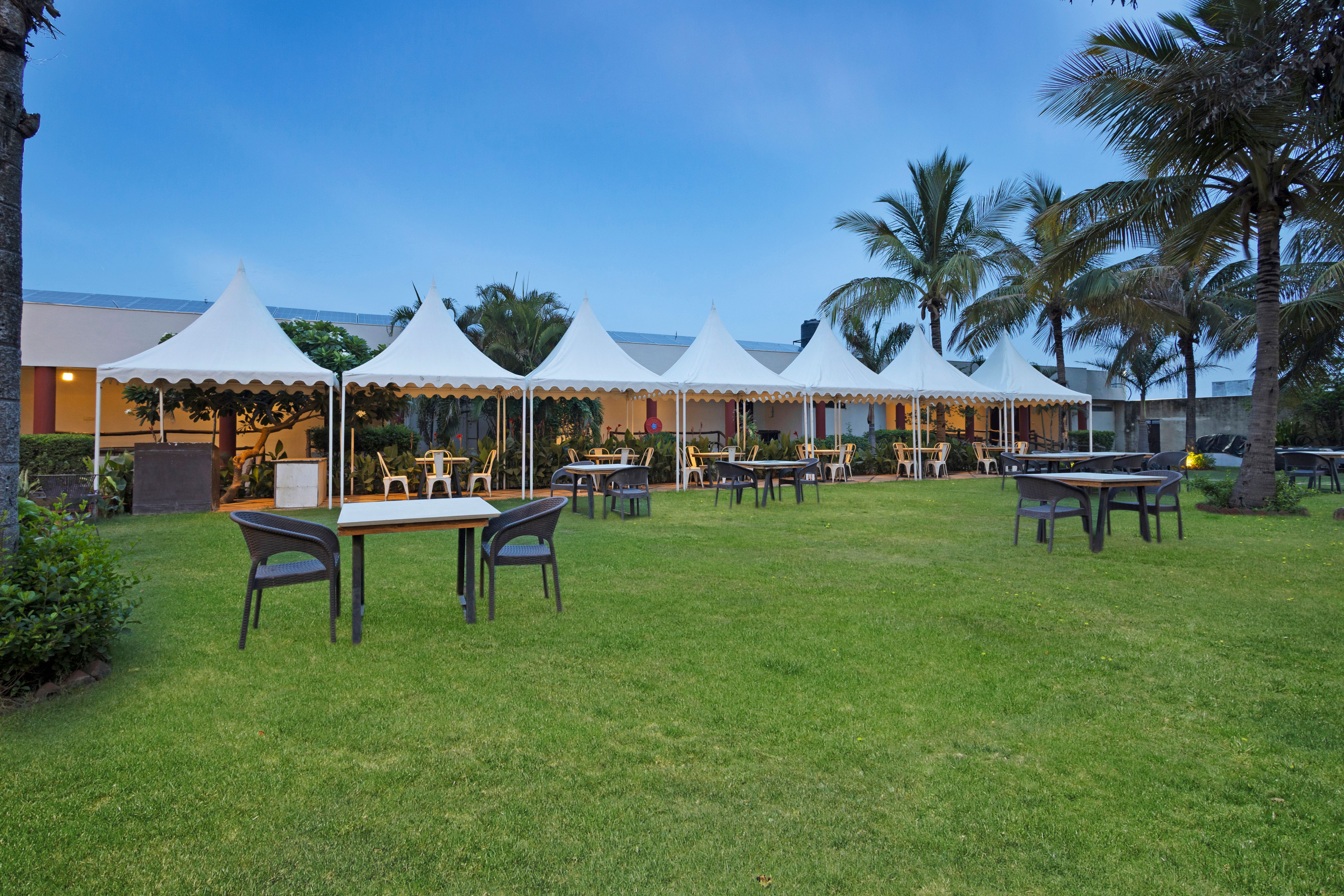 Jeevantara Executive Jacuzzi Room | Hillside 1-Room with Jacuzzi, Common Pool, Wedding Venue & EV Charging Station - Image 3