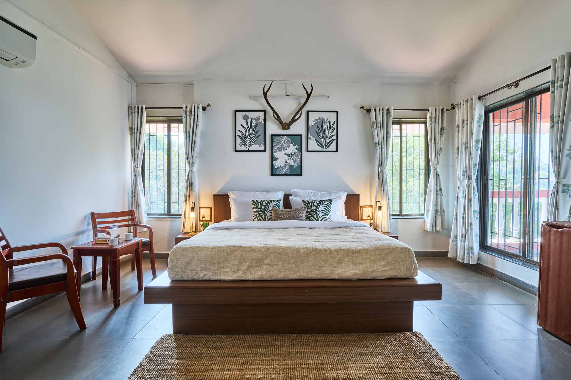 Cliffhanger Solitude - Gaganbawada